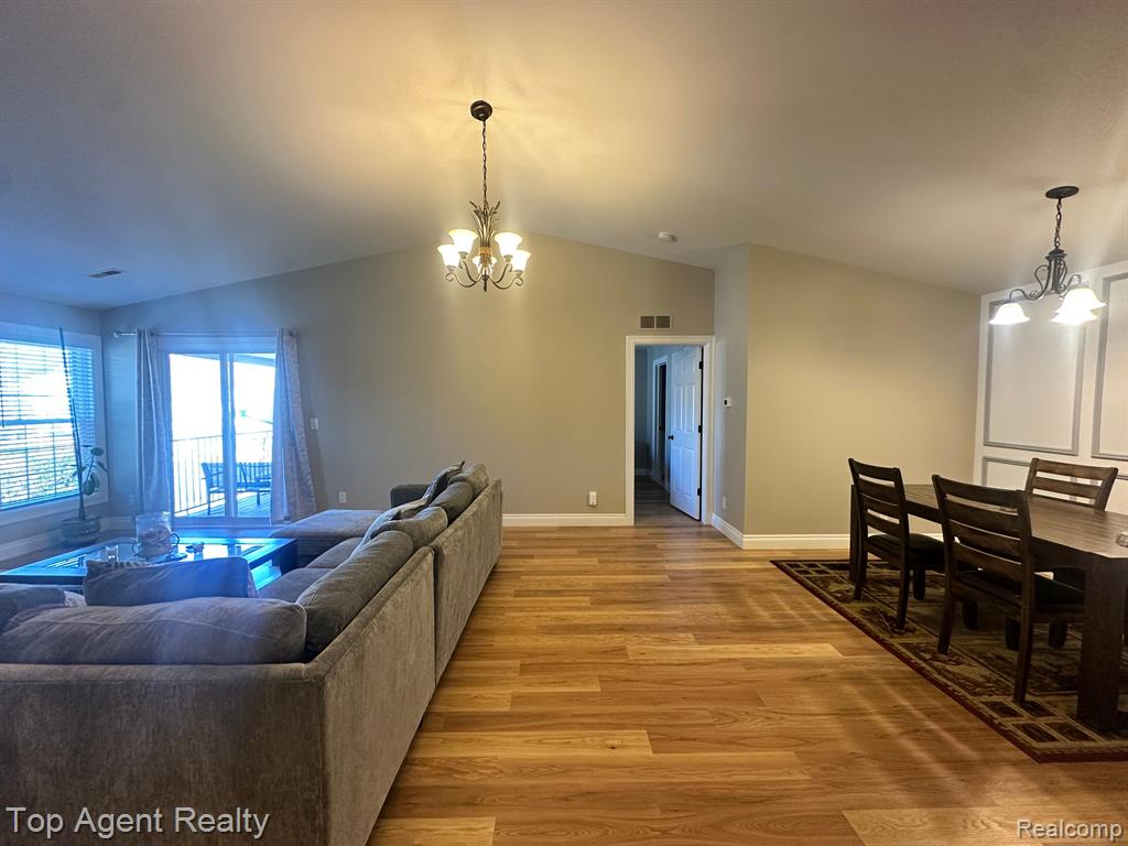 5844 PINE AIRES Drive, Sterling Heights, MI 48314 — Photo 8
