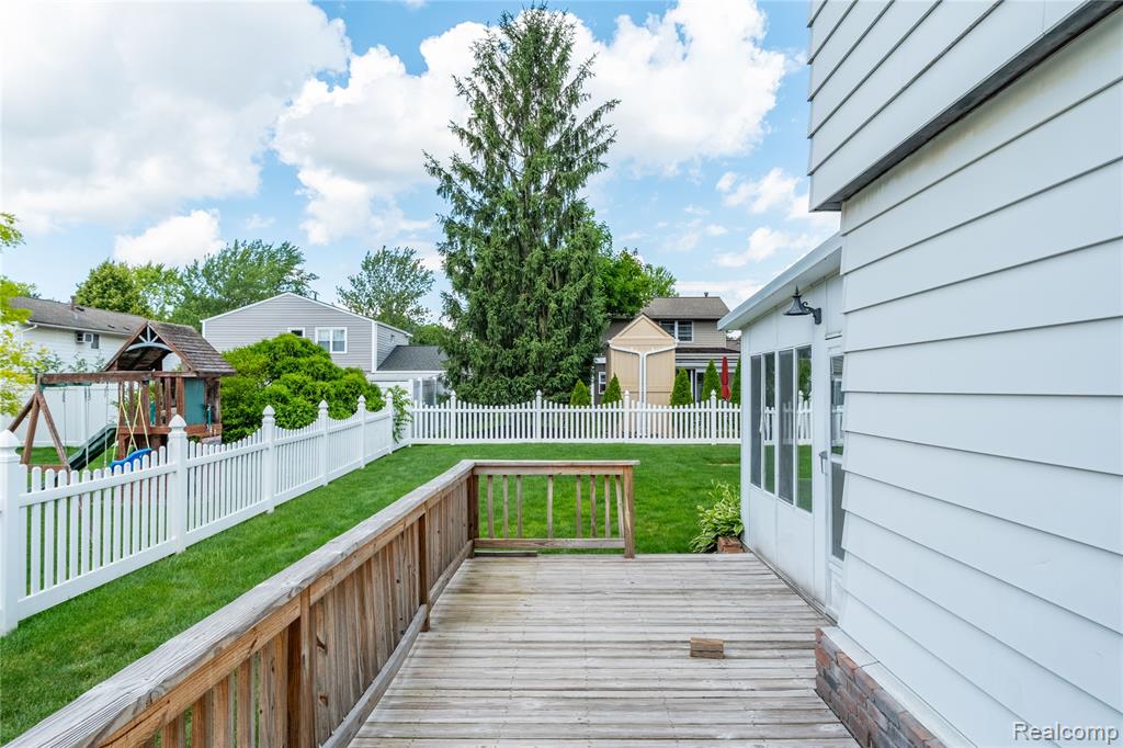 42352 Park Ridge Road, Novi, MI — Photo 40