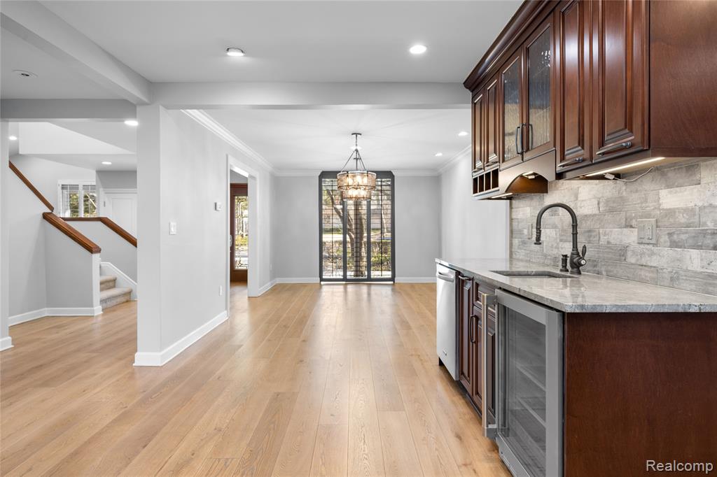 4695 Maura Lane, West Bloomfield, MI 48323 — Photo 19
