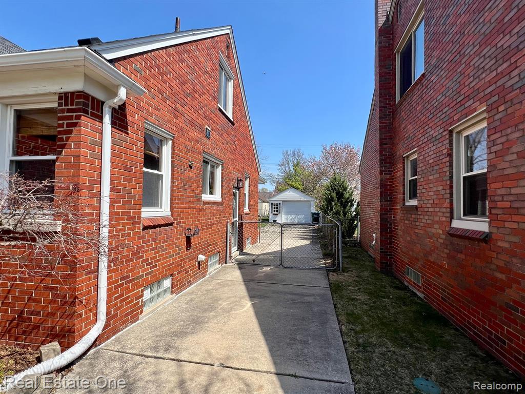 530 N LAFAYETTE Street, Dearborn, MI 48128 — Photo 4