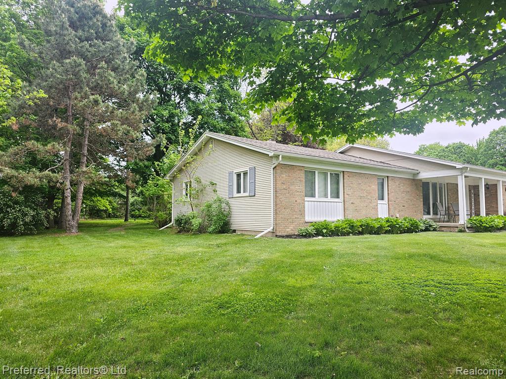 6120 SIERRA Pass, Flint, MI 48532 — Photo 2