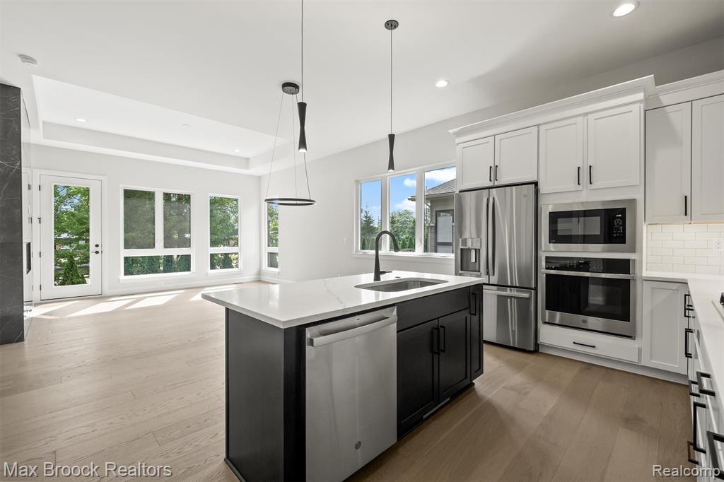 7479 Gramercy Circle, 16, West Bloomfield, MI — Photo 4