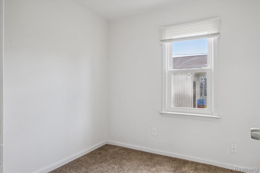 8240 Westpoint Street, Taylor, MI 48180 — Photo 33