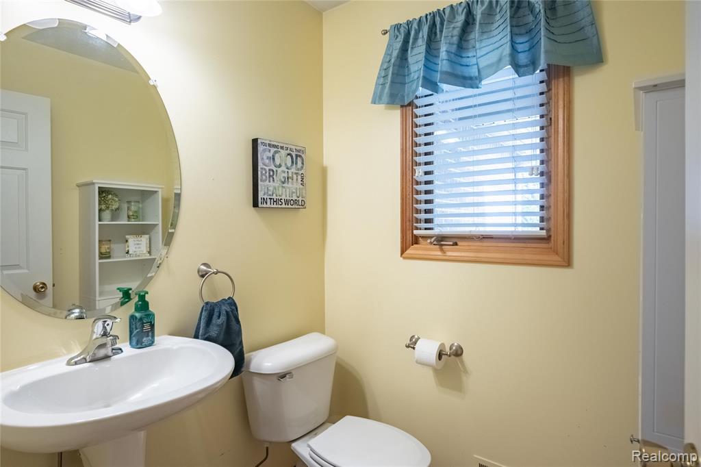 597 Cardigan Court, Saline, MI 48176 — Photo 15