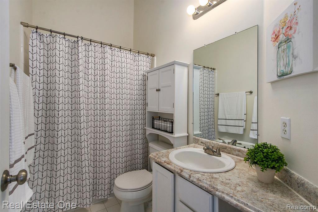 7473 OAKLAND HILLS Drive, Ypsilanti, MI 48197 — Photo 22