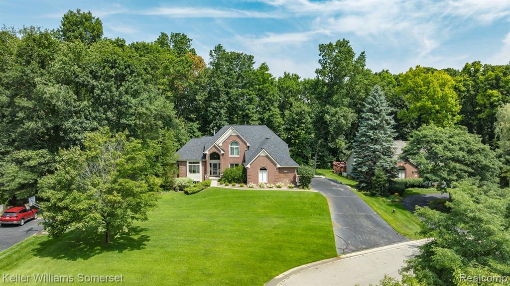 9732 FOREST RIDGE Drive, Clarkston, MI 48348 — Photo 37