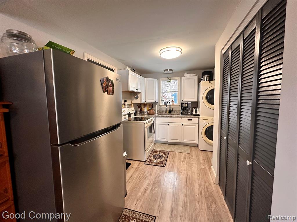419 W HAYES Avenue, Hazel Park, MI 48030 — Photo 5