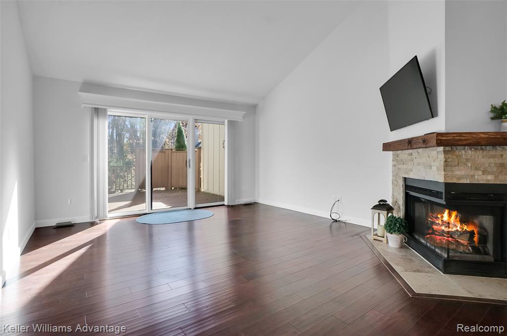 2750 Maple Forest Drive, Wixom, MI 48393 — Photo 11