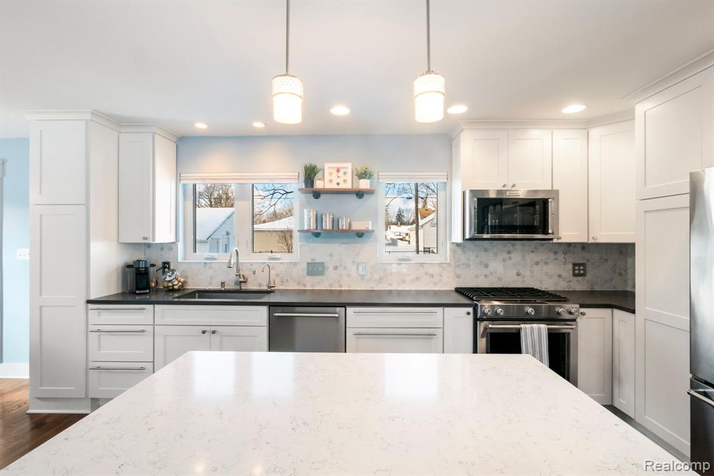 551 Auburn, Plymouth, MI 48170 — Photo 12