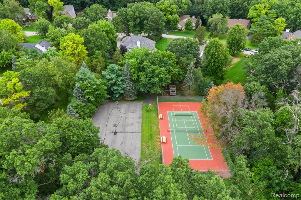 7837 Partridge Hill Drive, Brighton, MI 48116 — Photo 32