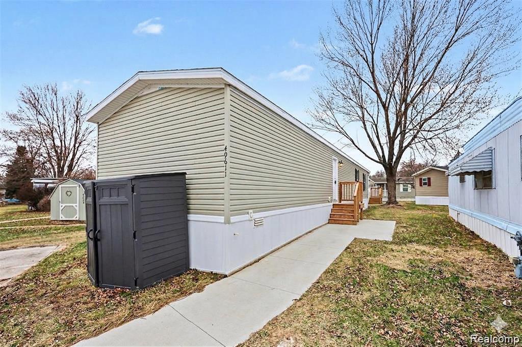 49611 Au Lac Dr E, Chesterfield, MI — Photo 12