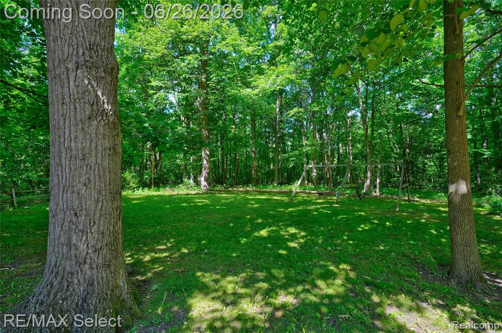 4449 Pondview Drive, Swartz Creek, MI 48473 — Photo 6