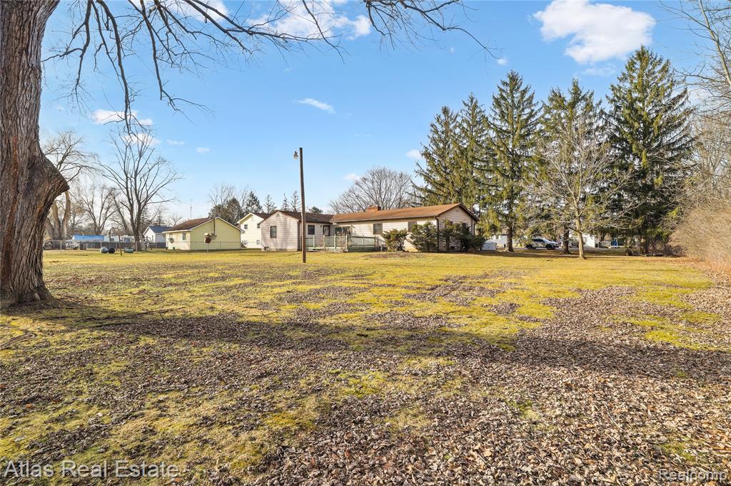 4386 Bennett Drive, Burton, MI 48519 — Photo 13