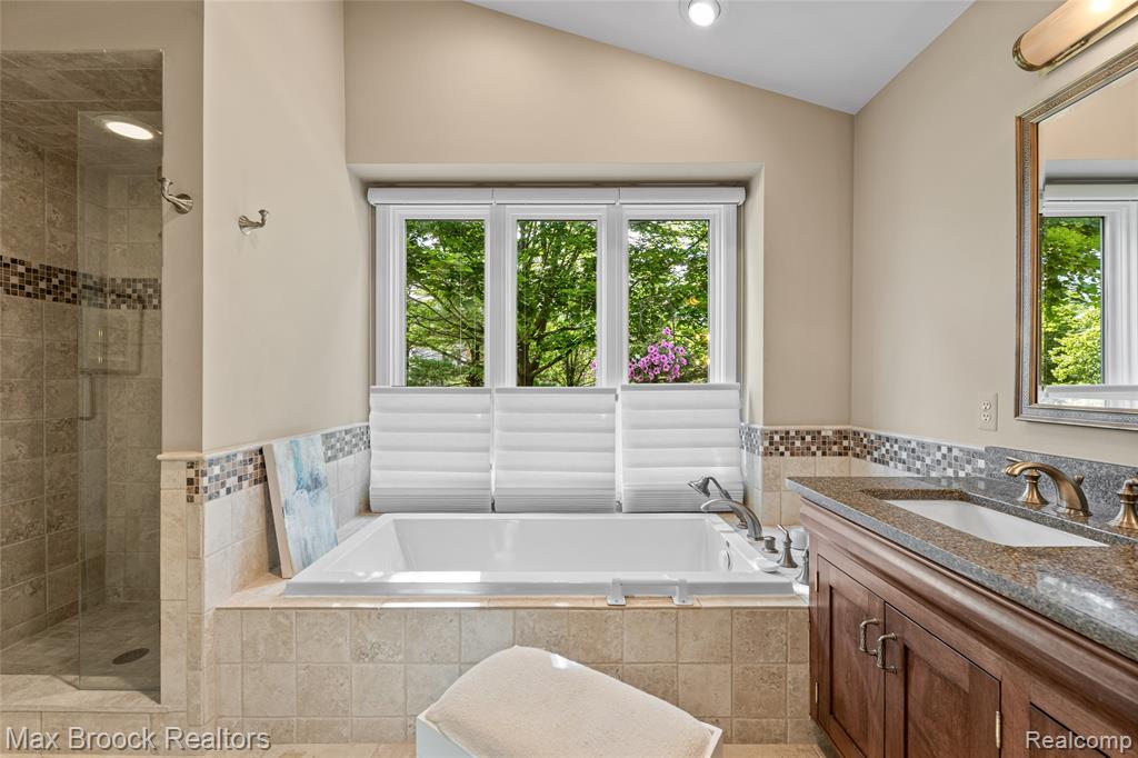 2493 Wildbrook Run, Bloomfield Hills, MI 48304 — Photo 14