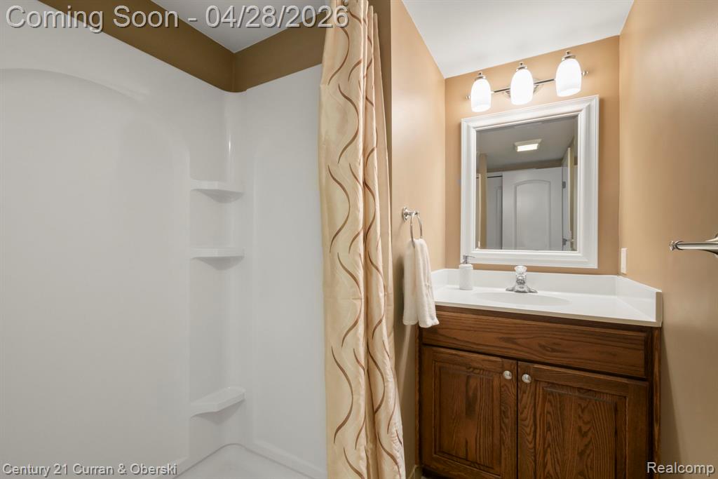 1091 Paddock Drive, South Lyon, MI 48178 — Photo 48