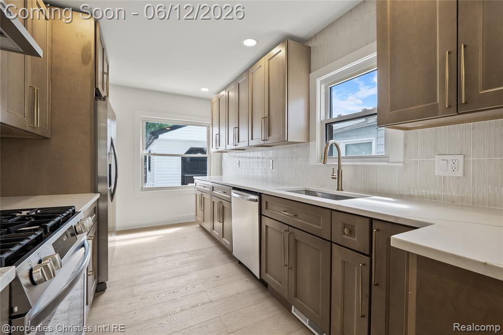 22502 Beach Street, Saint Clair Shores, MI 48081 — Photo 5