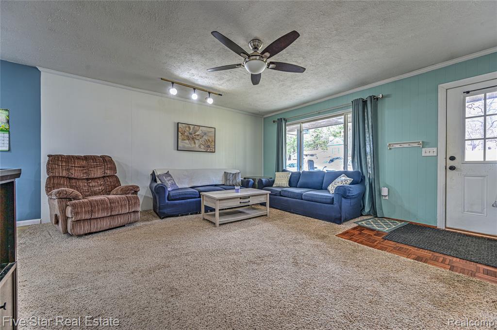 12335 Big Lake Road, Davisburg, MI 48350 — Photo 5