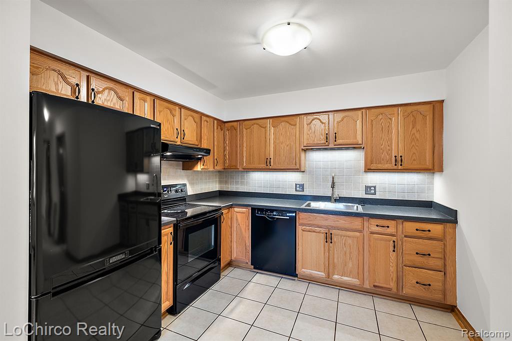 470 BALDWIN Avenue, Rochester, MI 48307 — Photo 9