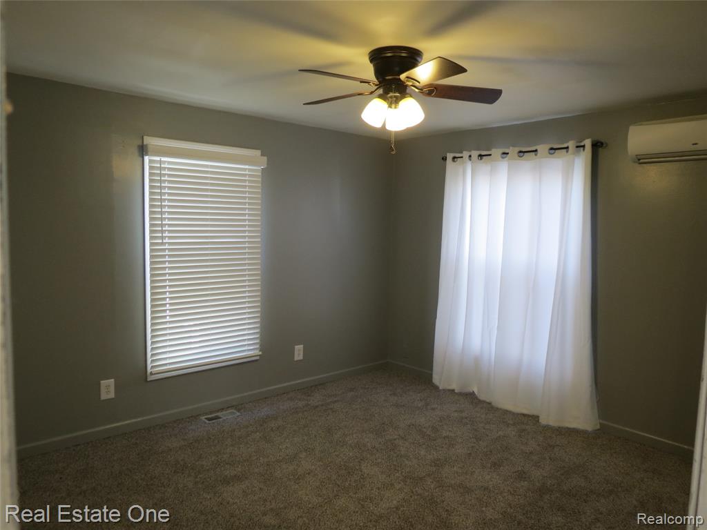 225 South Street, Fowlerville, MI 48836 — Photo 17