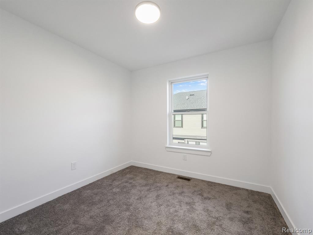 2882 SUMMERS Place, Troy, MI 48084 — Photo 17