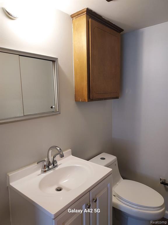 29334 HOOVER Road, Warren, MI 48093 — Photo 8