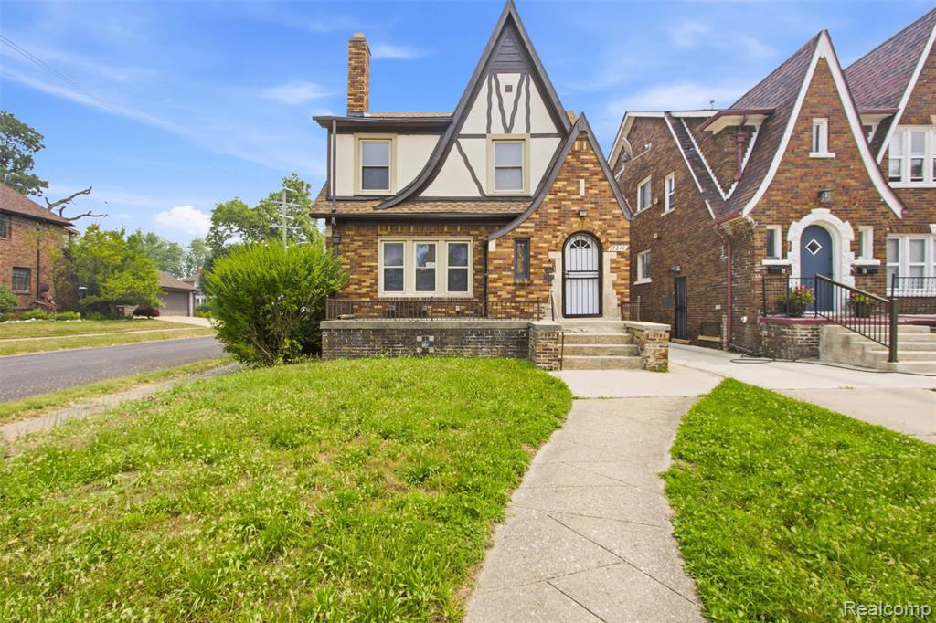 17214 Roselawn Street, Detroit, MI 48221