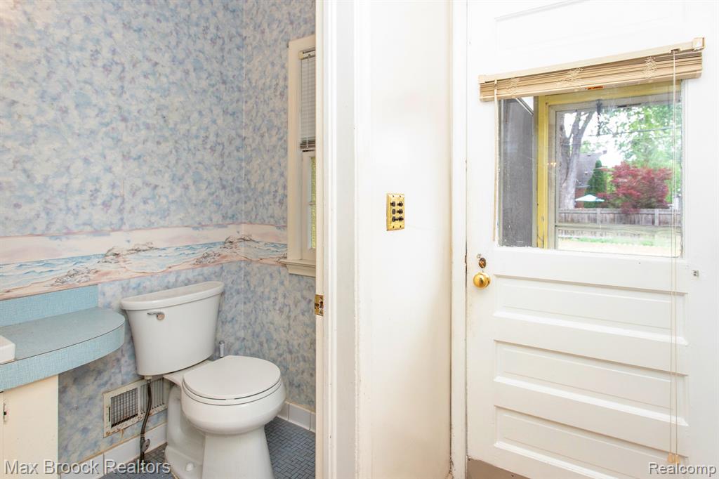 1852 Edgewood Boulevard, Berkley, MI 48072 — Photo 23