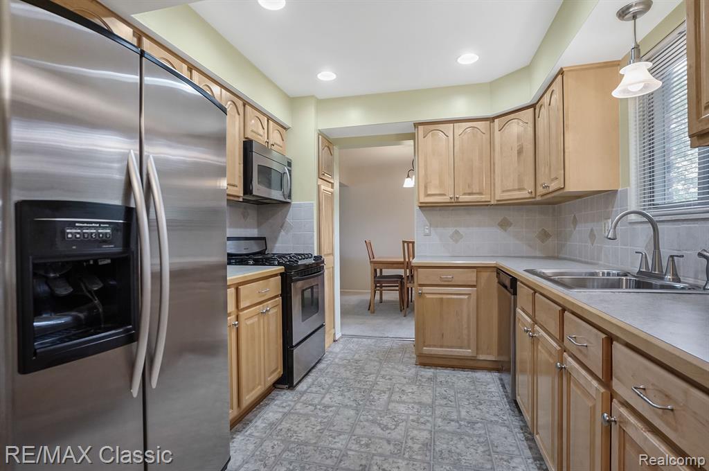 1227 E FRANCISCAN, Canton, MI 48187 — Photo 29