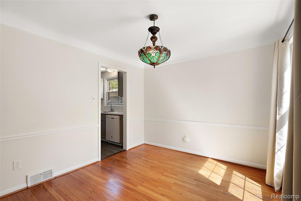 20879 Beaufait Street, Harper Woods, MI 48225 — Photo 10