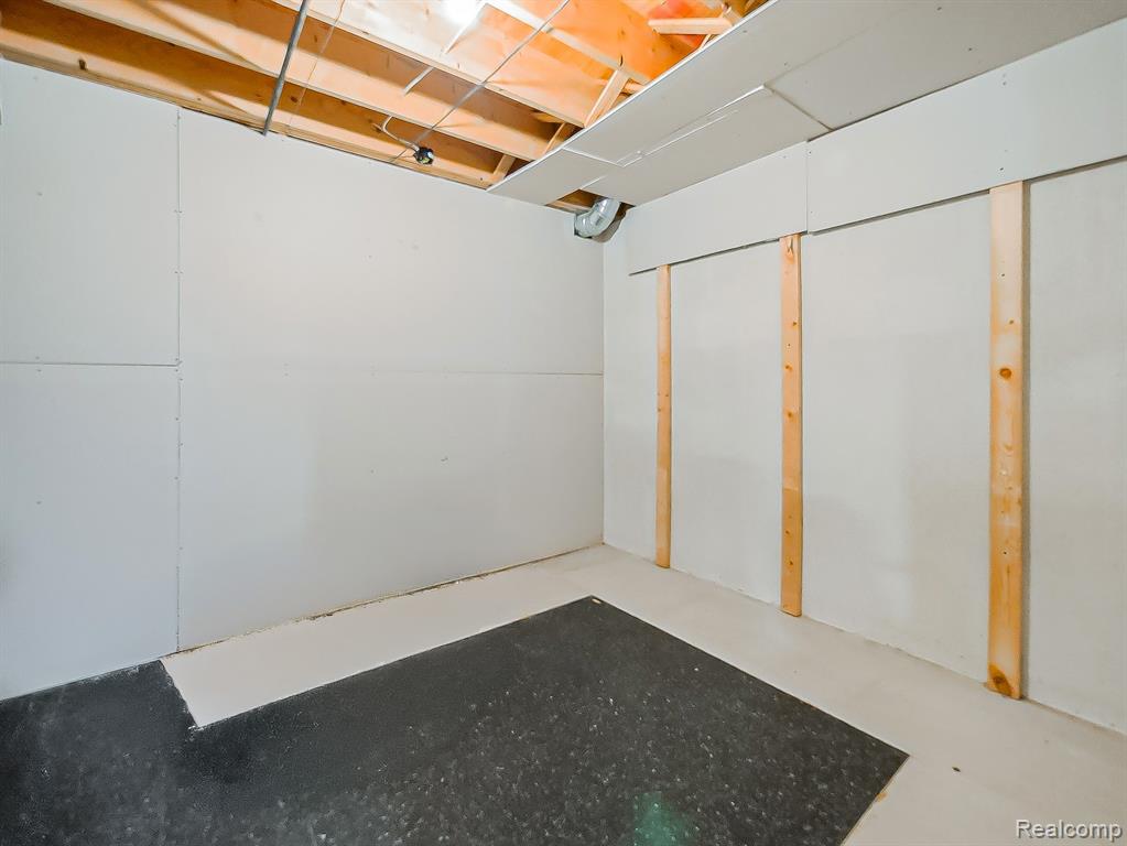 48199 Lafayette Drive, Macomb, MI 48044 — Photo 54