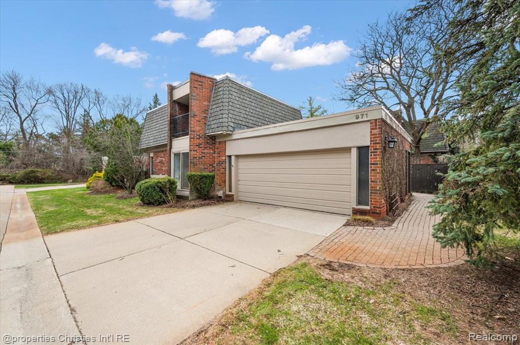 971 Stratford Lane, 22, Bloomfield Hills, MI 48304 — Photo 55