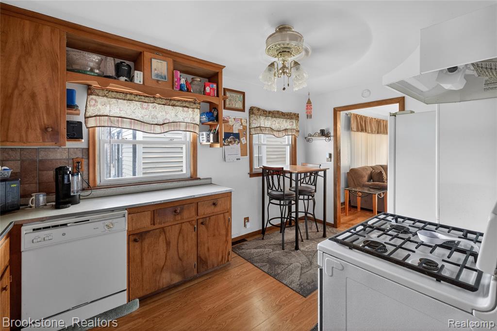 23496 Willard Avenue, Warren, MI 48089 — Photo 5