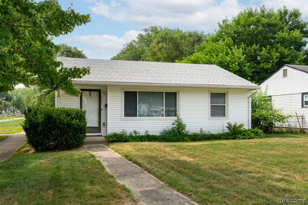 905 Sprague Avenue, Madison Heights, MI 48071