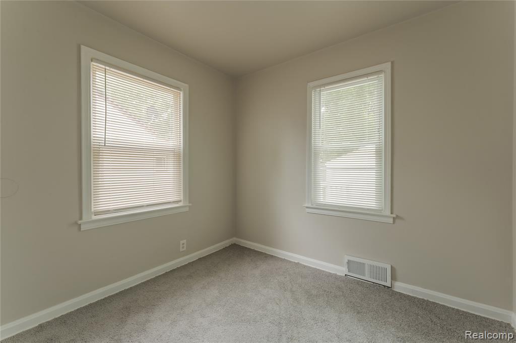 582 Lebaron Avenue, Pontiac, MI 48340 — Photo 29