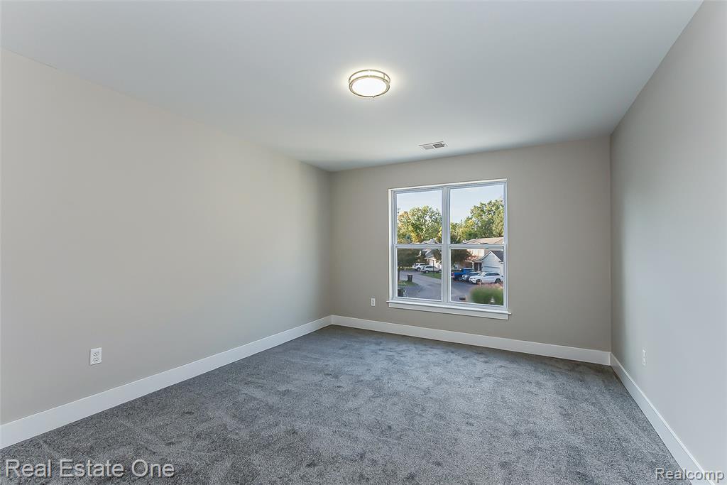 529 Indian Oaks Drive, Howell, MI 48843 — Photo 37