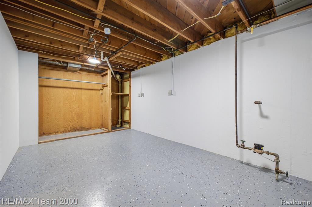 8512 Norborne Avenue, Dearborn Heights, MI 48127 — Photo 25