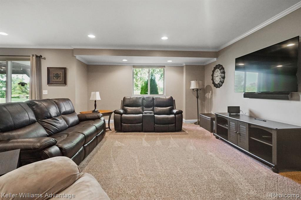 24601 BROMPTON Way, South Lyon, MI 48178 — Photo 31