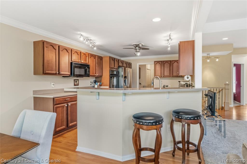 49468 N Glacier, Northville, MI 48168 — Photo 12