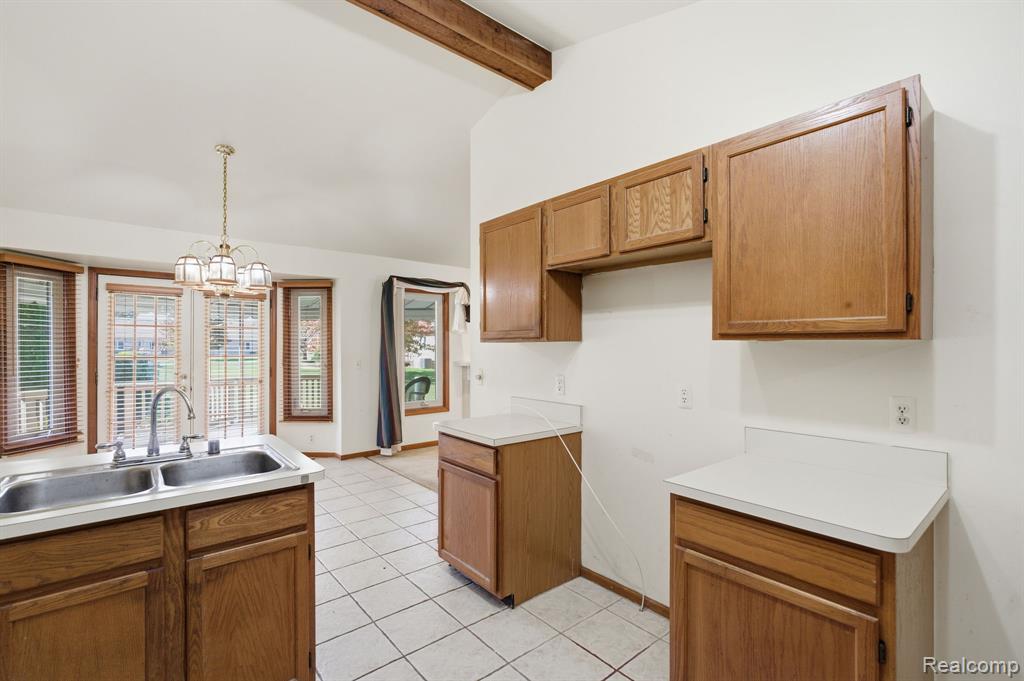 41217 Fortuna Drive E, Clinton Twp, MI 48038 — Photo 12
