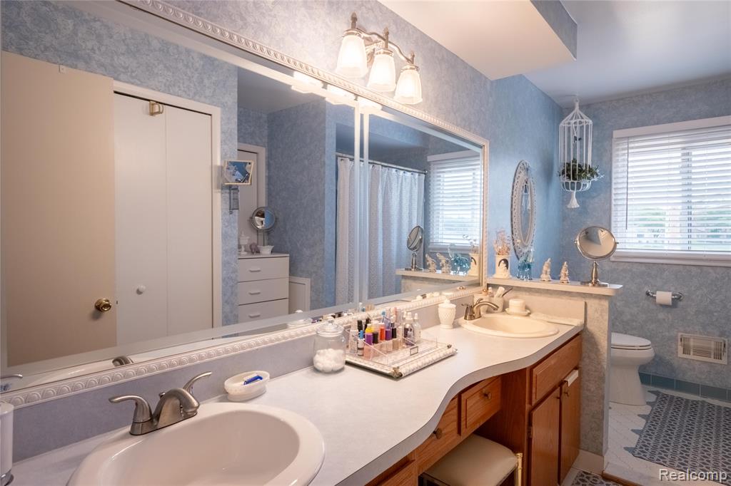54810 Blue Cloud Drive, Shelby Twp, MI 48315 — Photo 21