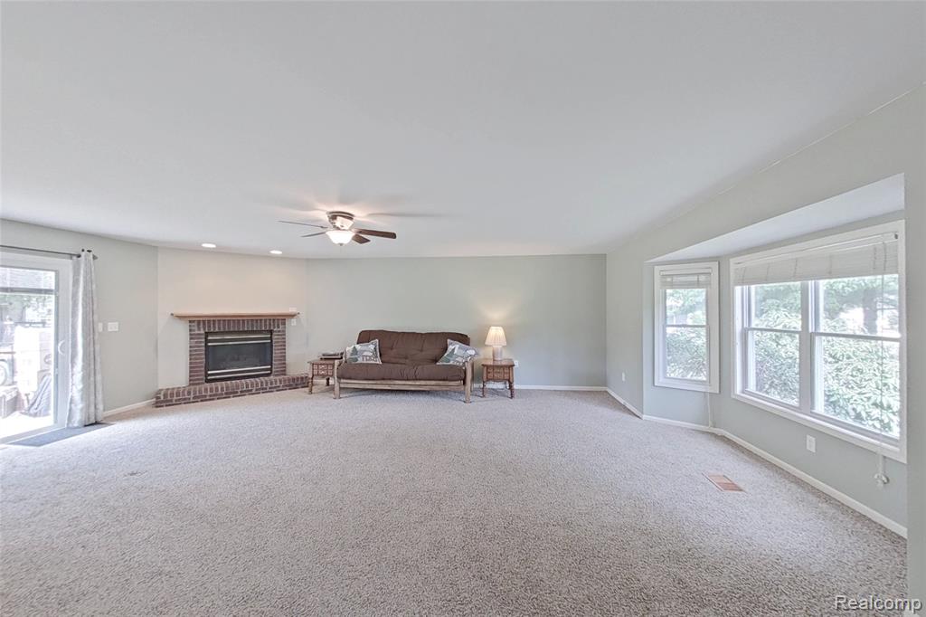 9100 Mayfred Drive, Pinckney, MI 48169 — Photo 8