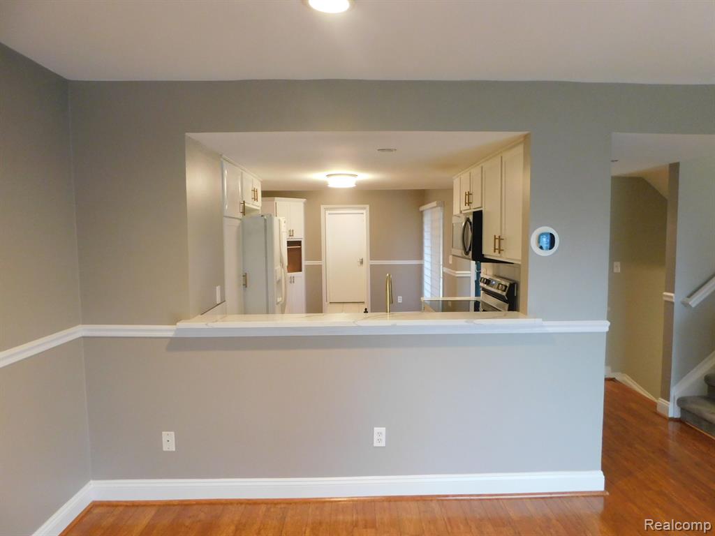 5606 DRAKE HOLLOW Drive W, West Bloomfield, MI — Photo 16