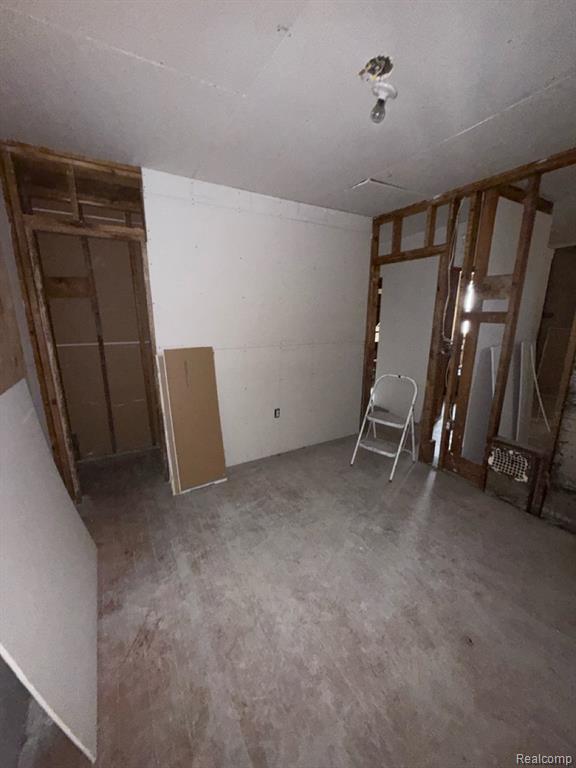5225 Maplewood Street, Detroit, MI 48204 — Photo 11