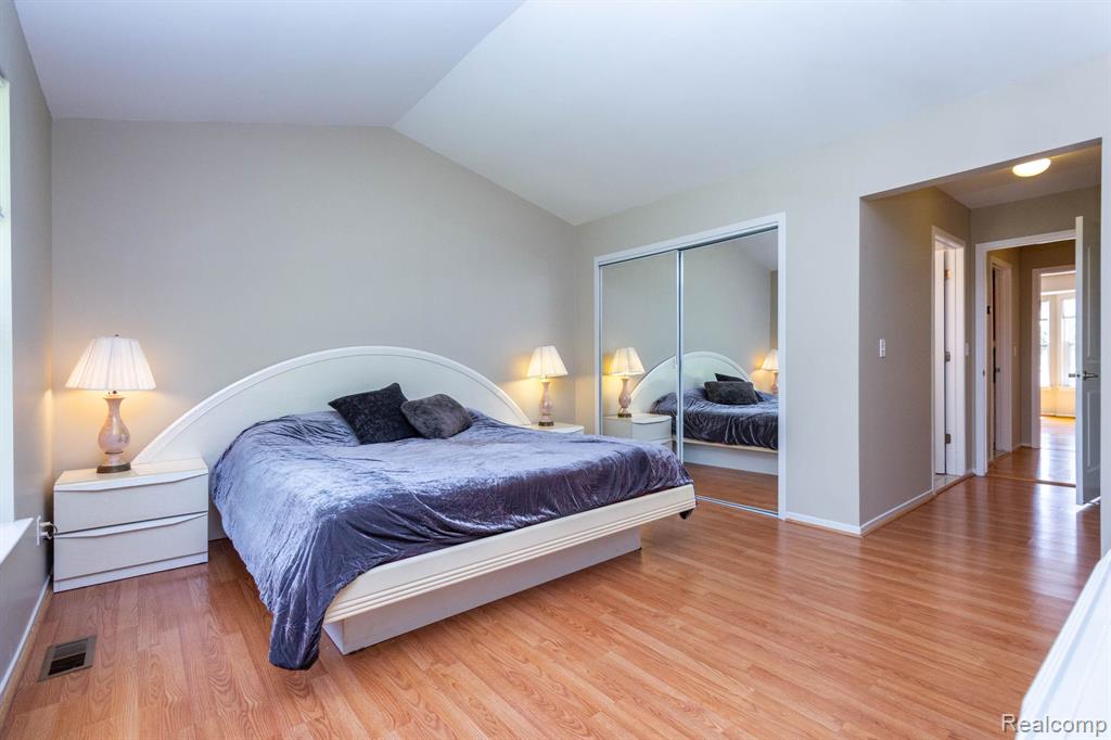 487 N Oak Drive, Commerce Twp, MI 48390 — Photo 20