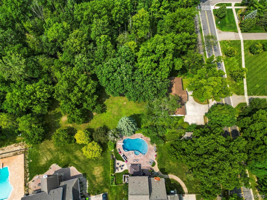 46275 W 11 Mile Rd, Novi, MI — Photo 17