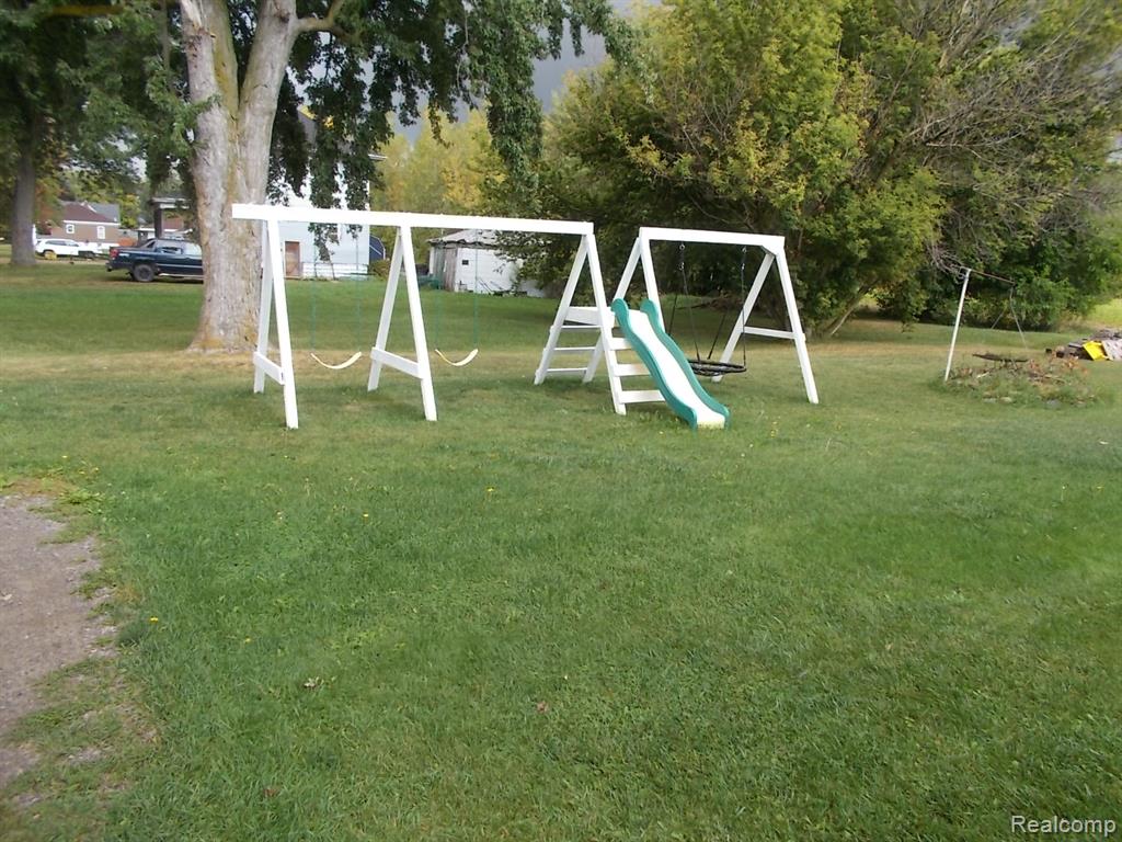 3752 Main Street, Akron, MI 48701 — Photo 2