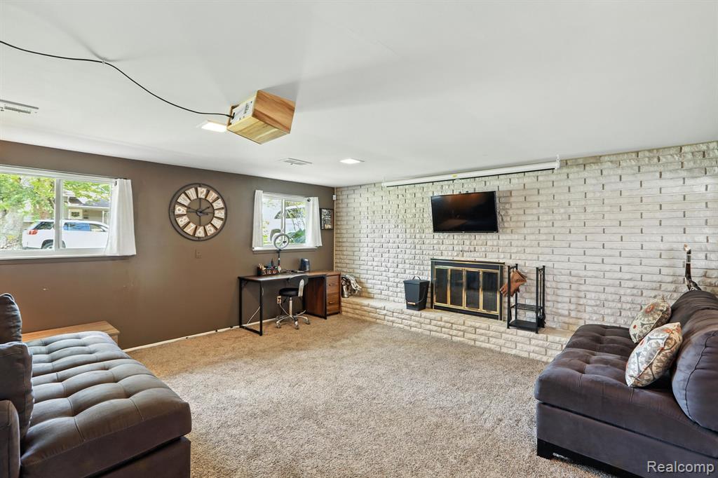 678 Shenandoah Drive, Clawson, MI — Photo 6