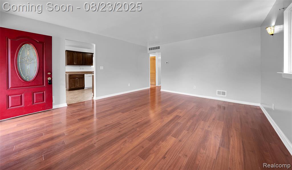 4952 Clippert Street, Dearborn Heights, MI 48125 — Photo 7