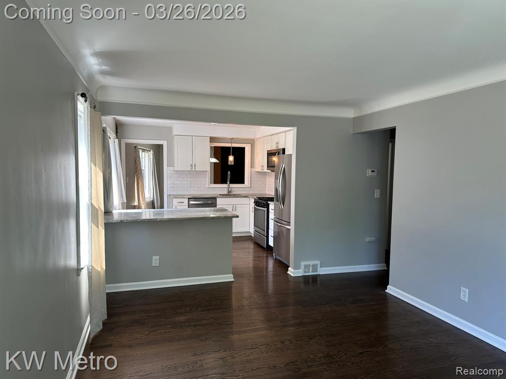 20498 Country Club Drive, Harper Woods, MI 48225 — Photo 4