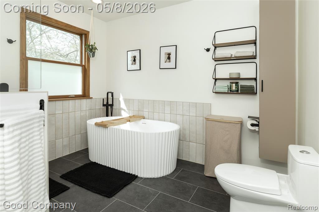 621 W Hazelhurst Street, Ferndale, MI 48220 — Photo 35